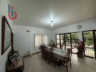 Sobrado com 5 Quartos para alugar, 340m² no Indaiá, Bertioga