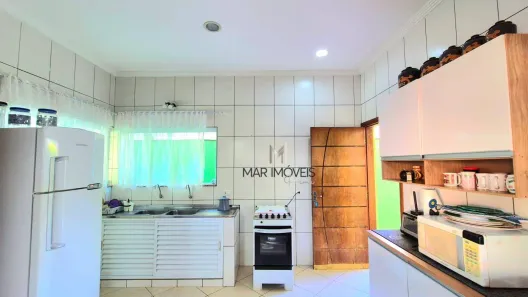 Casa de Condomínio com 4 Quartos para alugar, 210m² no Balneário Praia do Pernambuco, Guarujá