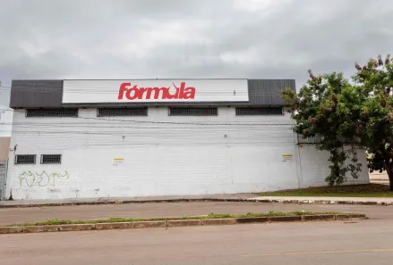 Galpão / Depósito / Armazém à venda, 876m² no Samambaia Sul, Brasília