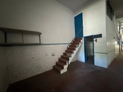 Galpão / Depósito / Armazém para alugar, 325m² no São Lourenço, Niterói