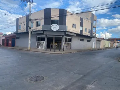 Loja / Salão / Ponto Comercial para venda ou aluguel, 297m² no Maracanã, Montes Claros