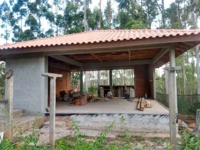 Fazenda / Sítio / Chácara com 4 Quartos à venda, 400m² no Itaqui de Cima, Campo Largo