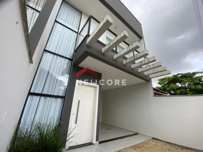 Sobrado com 3 Quartos à venda, 112m² no Armação, Penha