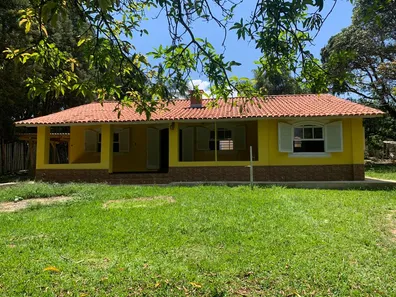 Fazenda / Sítio / Chácara com 3 Quartos à venda, 300m² no Perímetro Urbano, Sarapuí