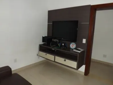Sobrado com 4 Quartos à venda, 290m² no Vila José Kalil Aun, Cosmópolis