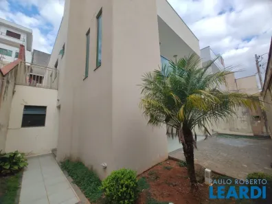 Sobrado com 3 Quartos à venda, 296m² no Parque Vivaldi Leite Ribeiro, Poços de Caldas