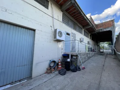 Loja / Salão / Ponto Comercial com 3 Quartos à venda, 266m² no São José, Santa Maria
