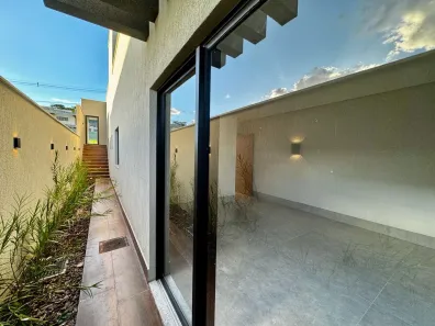 Casa de Condomínio com 3 Quartos à venda, 197m² no Jardins Nápoles, Senador Canedo