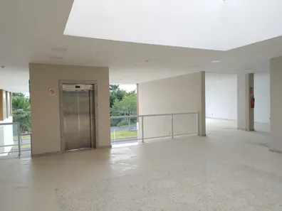 Loja / Salão / Ponto Comercial à venda, 20m² no Vila de Abrantes (Abrantes), Camaçari