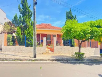 Casa com 3 Quartos à venda, 204m² no Centro, Águas de São Pedro