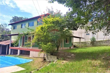 Fazenda / Sítio / Chácara com 4 Quartos à venda, 340m² no Centro, Esmeraldas