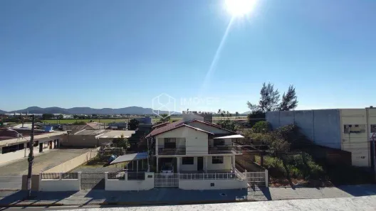 Apartamento com 2 Quartos para alugar, 60m² no São Domingos, Navegantes