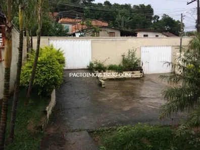 Casa com 8 Quartos à venda, 250m² no , Caeté