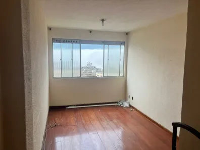 Apartamento com 2 Quartos para alugar, 60m² no Castelanea, Petrópolis