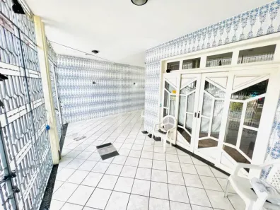 Casa com 5 Quartos à venda, 300m² no Pereira Lobo, Aracaju