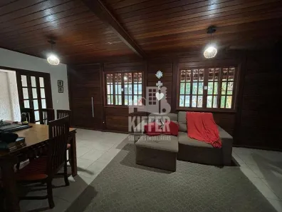 Casa de Condomínio com 3 Quartos para alugar, 220m² no Rio do Ouro, Niterói