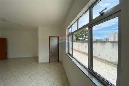 Loja / Salão / Ponto Comercial à venda, 45m² no Centro, Juiz de Fora