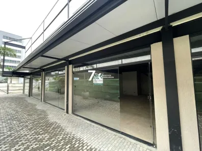 Loja / Salão / Ponto Comercial para alugar, 71m² no Parque Ipiranga, Resende
