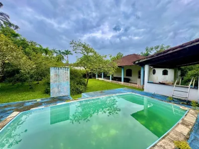 Fazenda / Sítio / Chácara com 3 Quartos à venda, 1232m² no Jardim Aguapeu, Itanhaém
