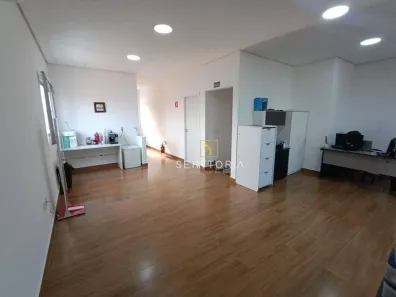 Galpão / Depósito / Armazém à venda, 450m² no Jardim Maria Antonia (Nova Veneza), Sumaré