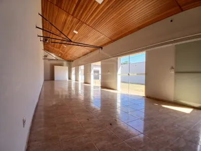 Loja / Salão / Ponto Comercial à venda, 203m² no Chácara Braz Miraglia, Jaú