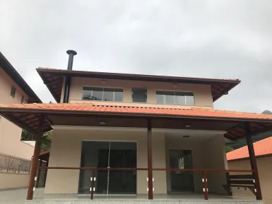 Casa de Condomínio com 4 Quartos para alugar, 250m² no Cônego, Nova Friburgo