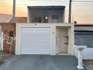 Sobrado com 3 Quartos à venda, 178m² no Parque São Pedro, Cosmópolis