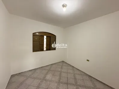 Loja / Salão / Ponto Comercial com 3 Quartos à venda, 166m² no Jardim Canaã, Uberlândia