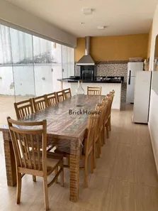 Casa de Condomínio com 3 Quartos para venda ou aluguel, 360m² no Estação, São Roque