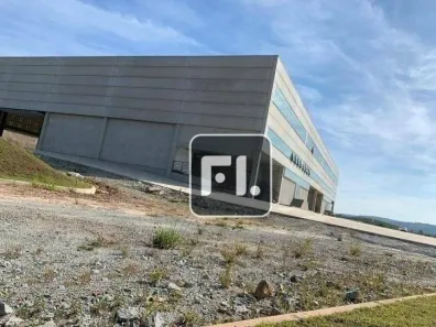 Galpão / Depósito / Armazém para venda ou aluguel, 7260m² no Mombaça, São Roque