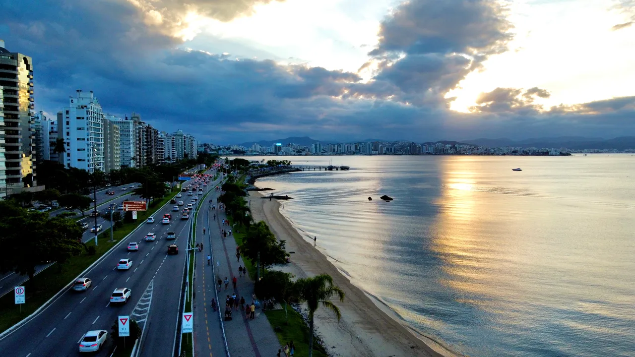 Bm Florianópolis Corretora De Imóveis - Ltda