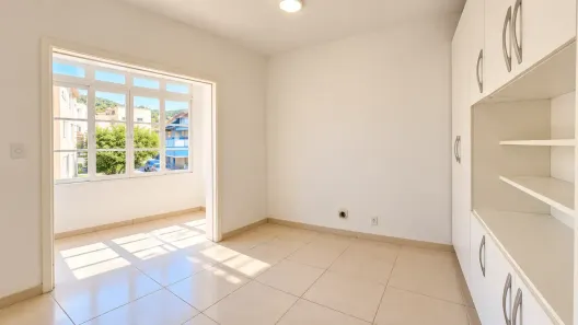 Apartamento com 1 Quarto para alugar, 40m² no Centro, Petrópolis