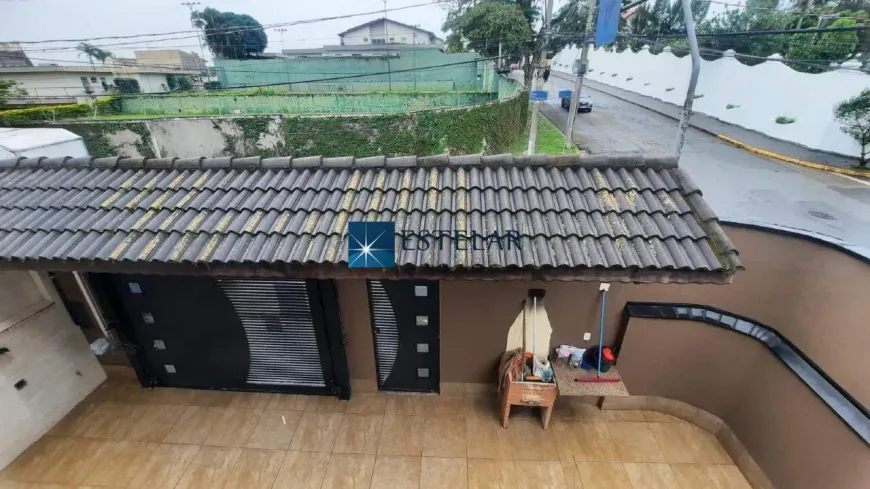 Foto do imóvel - Casa para alugar com 3 quartos, 2 banheiros, 3 vagas e aceita animais em