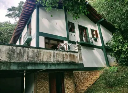 Prédio/Edifício Inteiro com 4 Quartos para alugar, 600m² no Retiro, Petrópolis