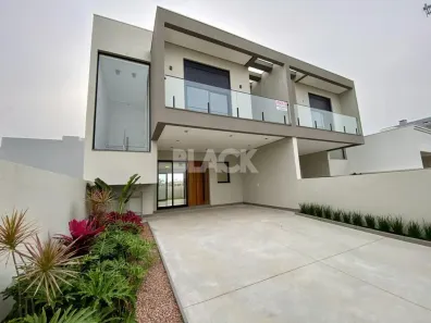 Sobrado com 3 Quartos à venda, 146m² no Torres, Torres