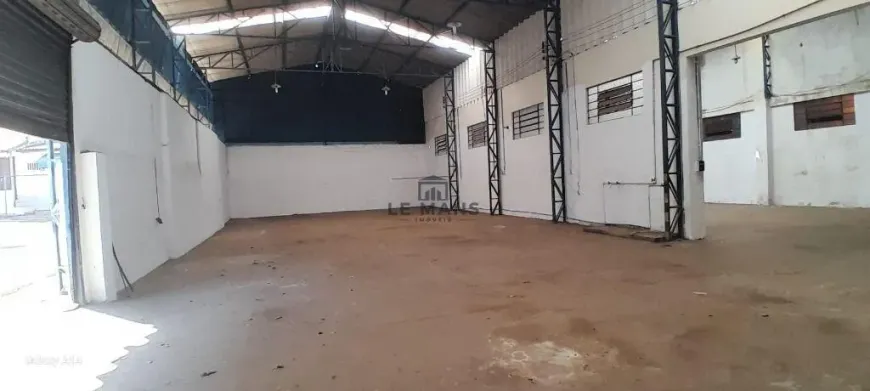 Foto do imóvel - Galpão/Depósito/Armazém para alugar com 800 m², 1 banheiro e 10 vagas na garagem em
