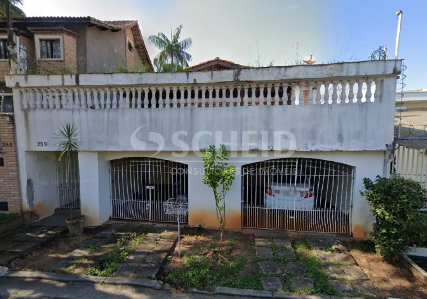 Foto do imóvel - Casa à venda com 2 quartos, 2 banheiros, 155 m² e 4 vagas na garagem em
