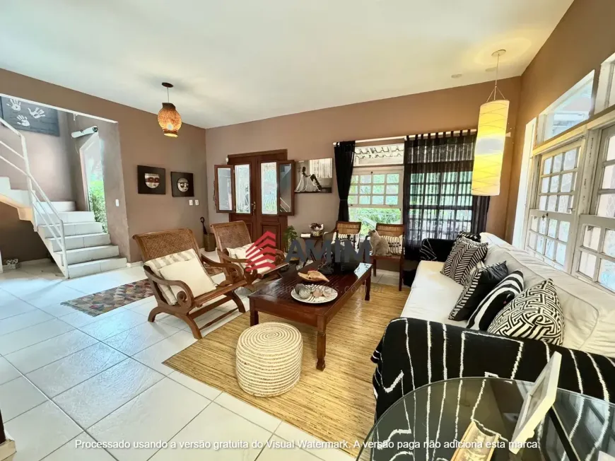 Foto do imóvel - Casa à venda com 3 quartos, 1 suíte, 150 m², 2 banheiros e 2 vagas na garagem em