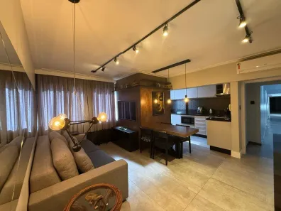 Apartamento com 2 Quartos à venda, 61m² no Centro, Florianópolis