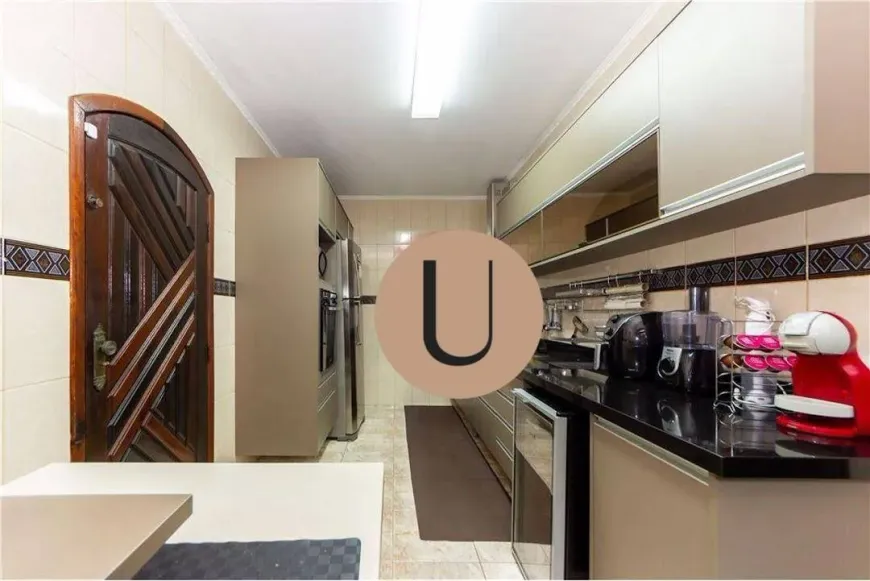 Foto do imóvel - Sobrado à venda com 3 quartos, 1 suíte, 242 m², 6 banheiros e 6 vagas na garagem em