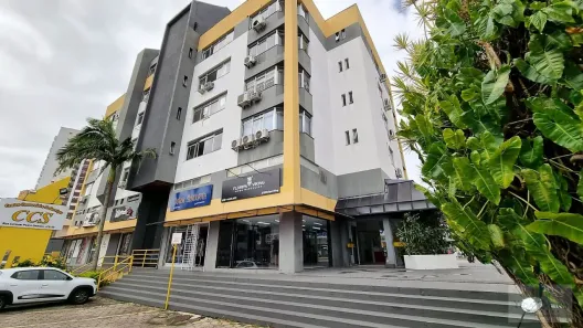 Conjunto Comercial / Sala com 2 Quartos à venda, 82m² no Balneário, Florianópolis
