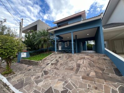 Casa de Condomínio com 5 Quartos à venda, 245m² no Igara, Canoas