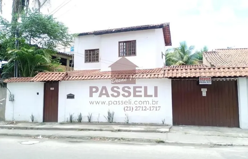 Foto do imóvel - Casa para alugar com 4 quartos, 1 suíte, 2 banheiros, 300 m² e aceita animais em