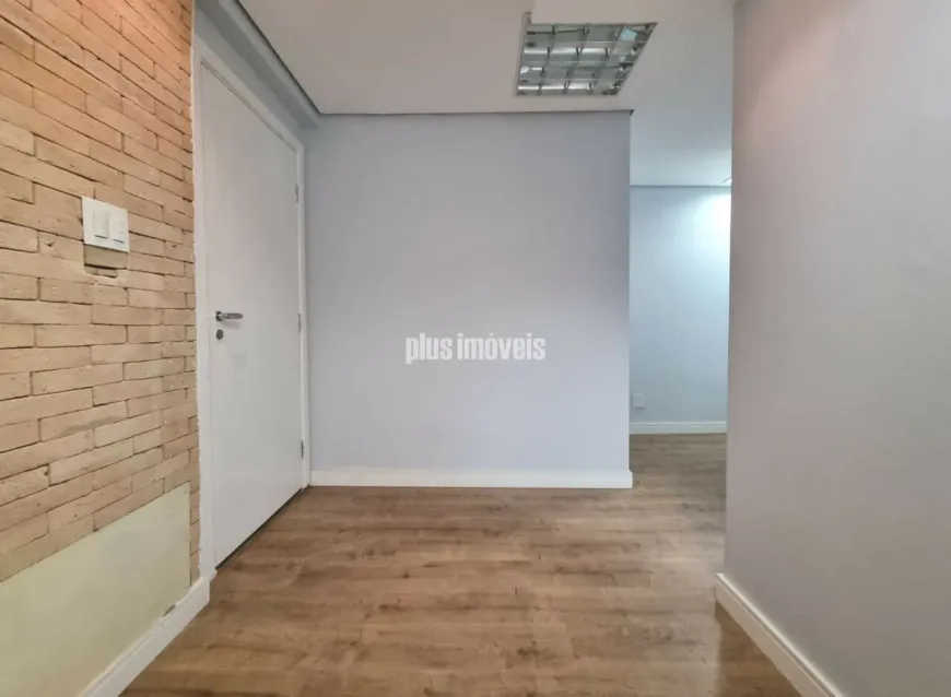 Foto do imóvel - Sala/Conjunto/Escritório para alugar com 30 m², 1 banheiro e 1 vaga na garagem próximo ao Metrô.