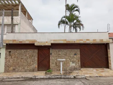Casa com 4 Quartos à venda, 200m² no Centro, Itanhaém