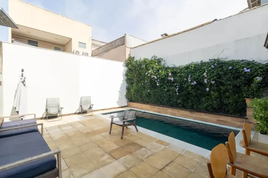 Foto do imóvel - Casa de condomínio para alugar com 2 quartos, 2 banheiros, 190 m², aceita animais e mobiliada.