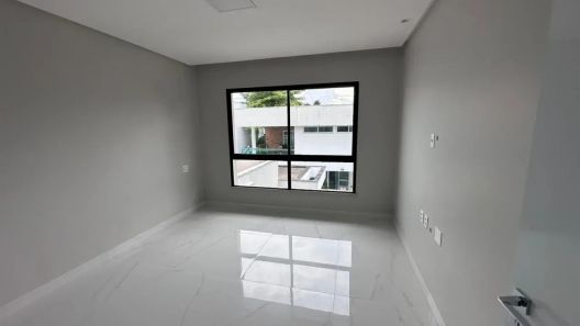 Casa de Condomínio com 4 Quartos à venda, 320m² no Chapada, Manaus