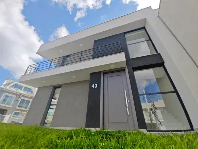 Casa de Condomínio com 3 Quartos à venda, 242m² no Abranches, Curitiba