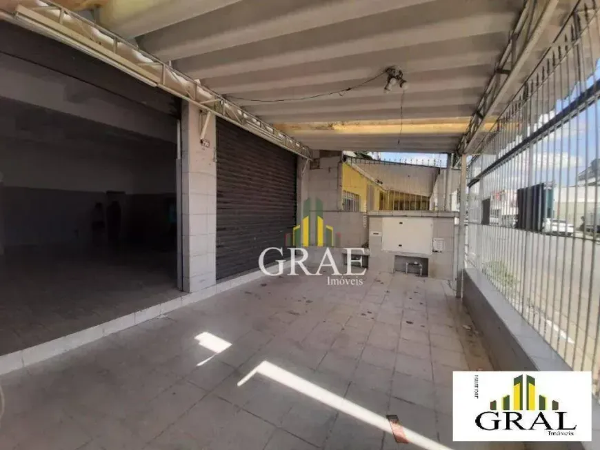 Foto do imóvel - Sobrado à venda com 3 quartos, 1 suíte, 250 m², 3 banheiros e 2 vagas na garagem em