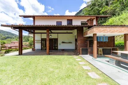 Casa de Condomínio com 3 Quartos à venda, 203m² no Granja Guarani, Teresópolis